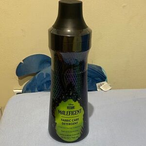 Disney Maleficent Fabric Care Detergent - Black & Lime Green